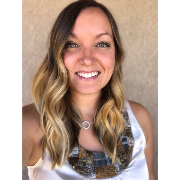 Meet your Posher, Danielle - Picture 1 of 1